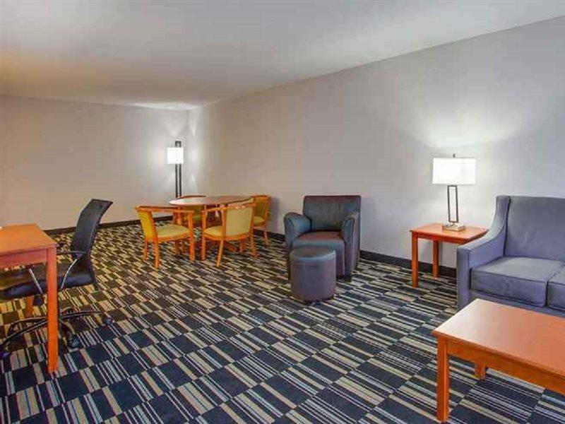 Fairfield Inn & Suites By Marriott Virginia Beach/Norfolk Airport Εξωτερικό φωτογραφία